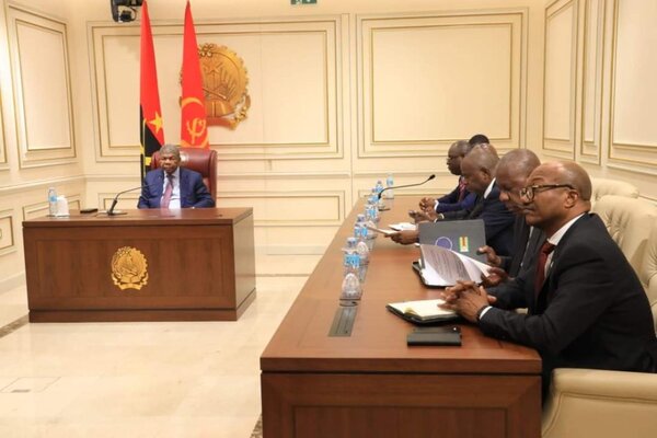 Le Président João Lourenço sest entretenu avec Félix Tshisekedi sur la sécurité dans lest de la RDC