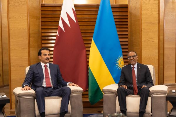 L’Émir du Qatar salue le Président Kagame pour son soutien aux initiatives de paix dans la région