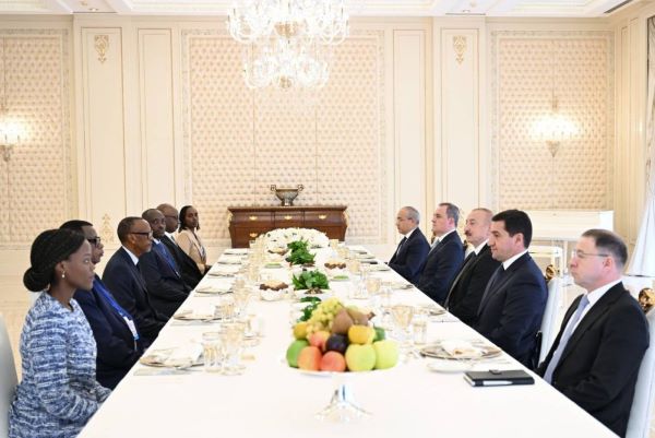 Le Président Kagame invité à un déjeuner par son homologue azerbaïdjanais