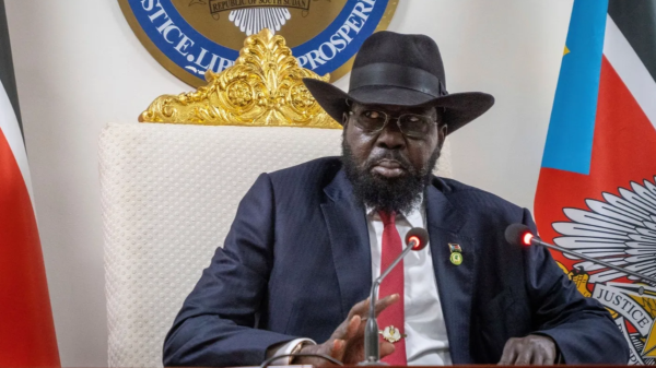 Soudan du Sud : Salva Kiir rétablit l’ancien chef des forces Armées