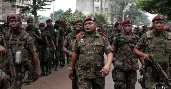 Kinshasa sous tension : des soldats liés à des généraux détenus, étroitement surveillés