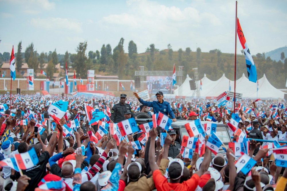 Kagame appelle à l'unité et à la continuité du développement lors de sa campagne à Nyamagabe